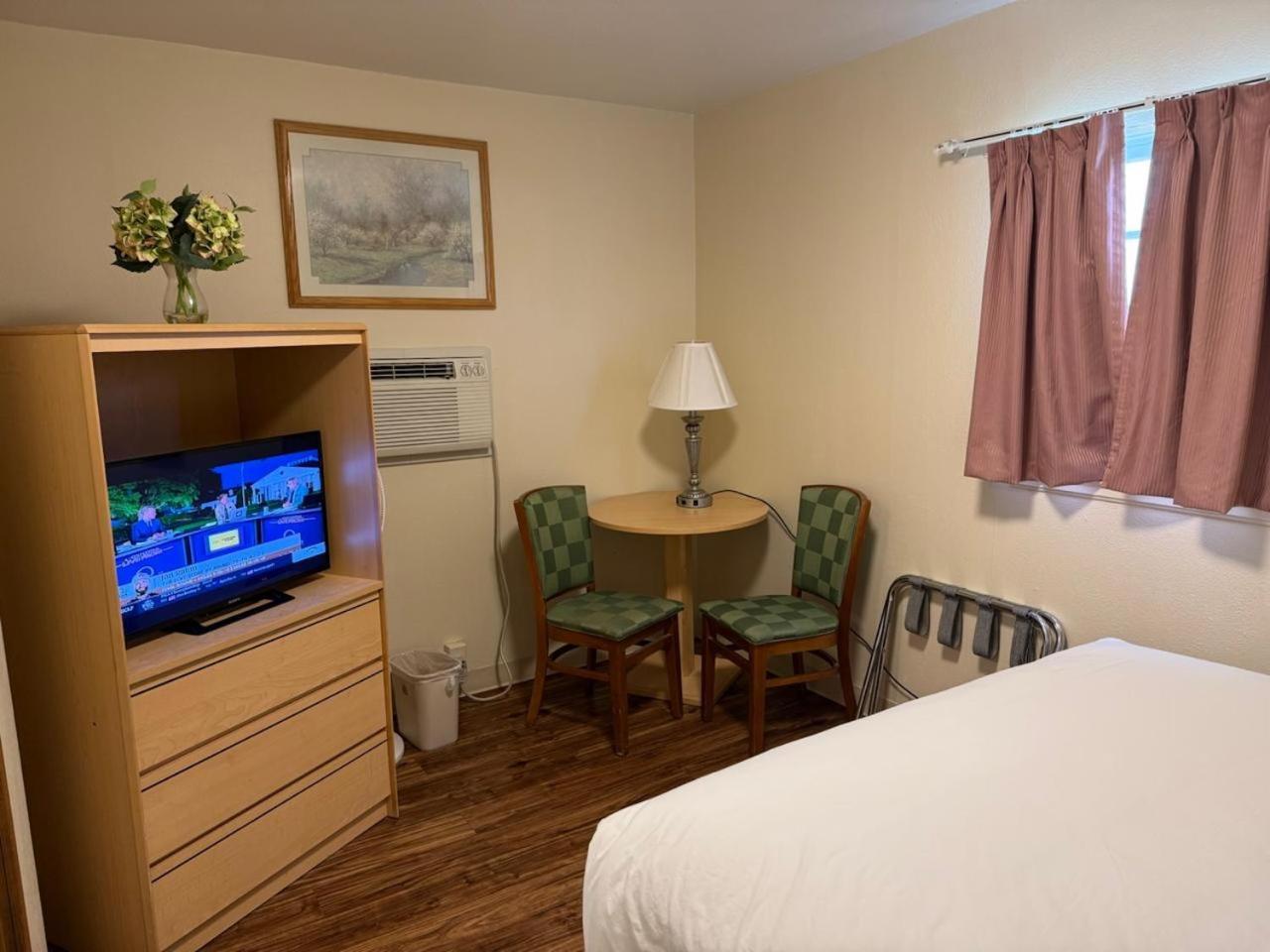 Sunrise Motor Inn Cody Luaran gambar